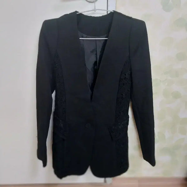[BUNJANG] Black Lace Panel Women's Jacket / 레이스 배색 블랙 여성 자켓
