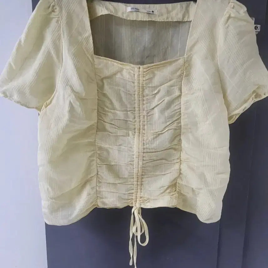[BUNJANG] MIXXO Yellow Square Neck Short Sleeve Blouse / MIXXO 미쏘 반팔