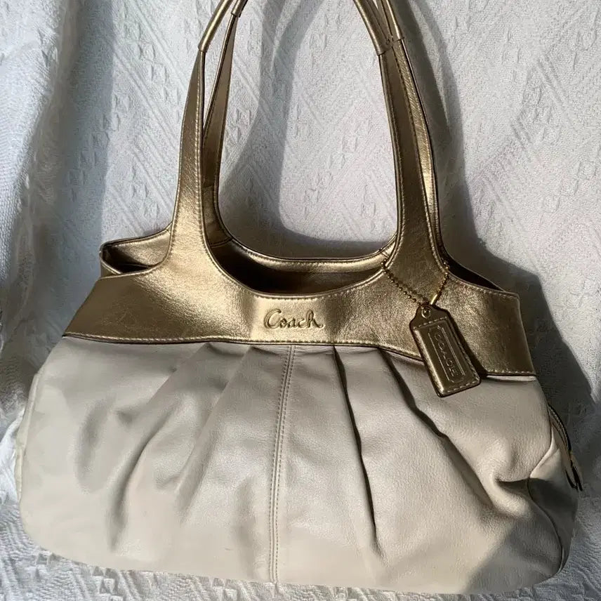 [BUNJANG] Coach White Gold "Gyaru" Shoulder Bag / Coach 화이트 골드 갸루 숄더백