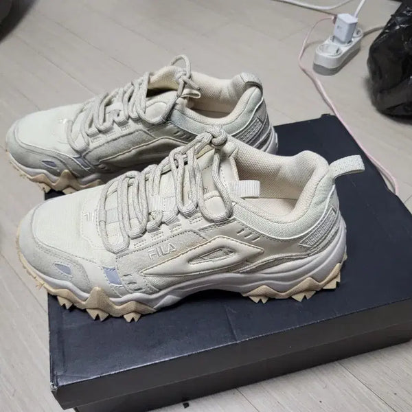 [BUNJANG] FILA Running Shoes Sneakers Size 250mm / 휠라 런닝화 운동화 250mm 상태최상