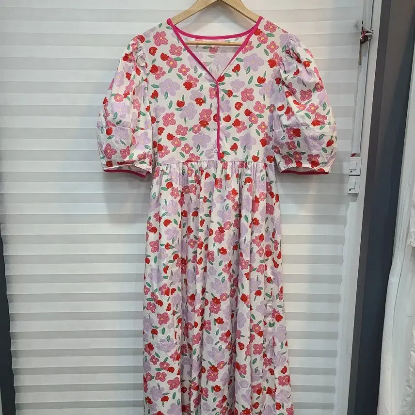 [BUNJANG] Floral Pattern Puff Sleeve V-Neck Long Dress / 꽃원피스