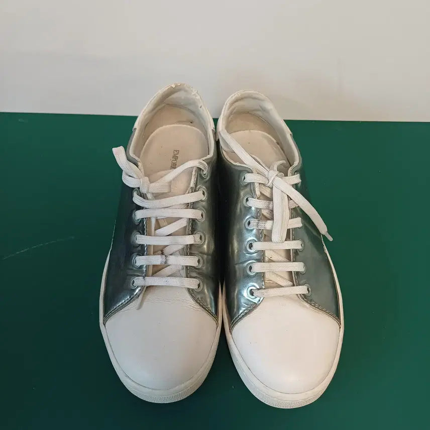 [BUNJANG] Emporio Armani Silver Metallic Low-Top Sneakers / [EUR 37 / 240] 엠포리오 아르마니 실버 메탈릭 로우탑 스니커즈