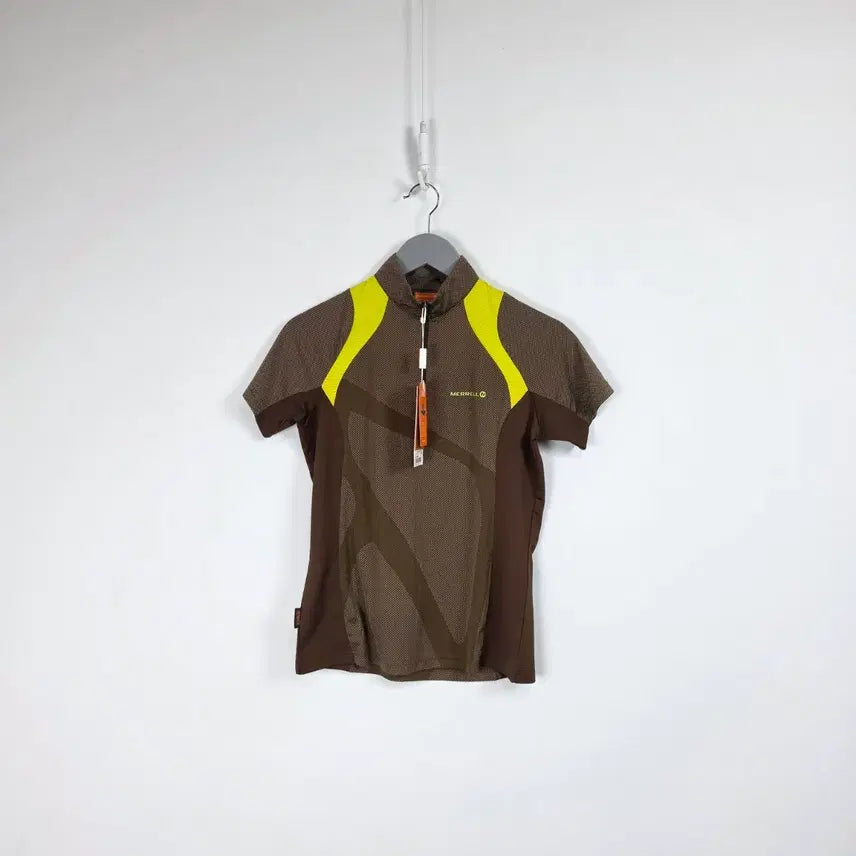 [BUNJANG] Merrell Functional Half-Zip T-Shirt Brown Women's 90 / 새상품 메렐 반팔 기능성 반집업 티셔츠 브라운 여 90, 260629