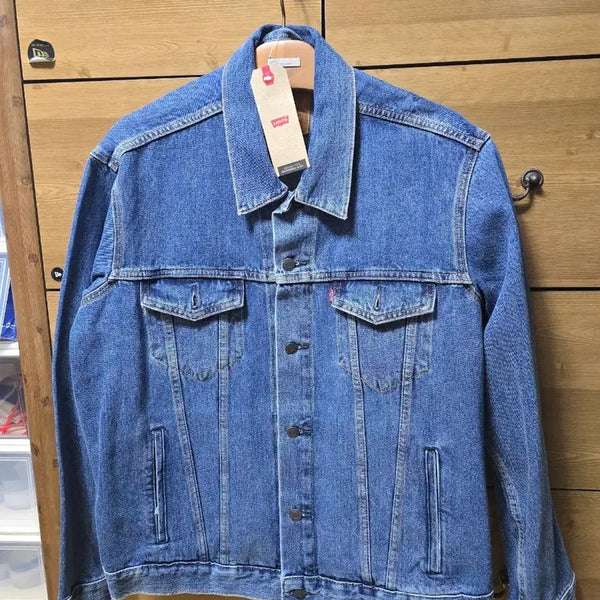 [BUNJANG] Levi's Trucker Jacket (XL) Light Wash / [텍 달린 새상품] 리바이스 트러커 (XL) 연청
