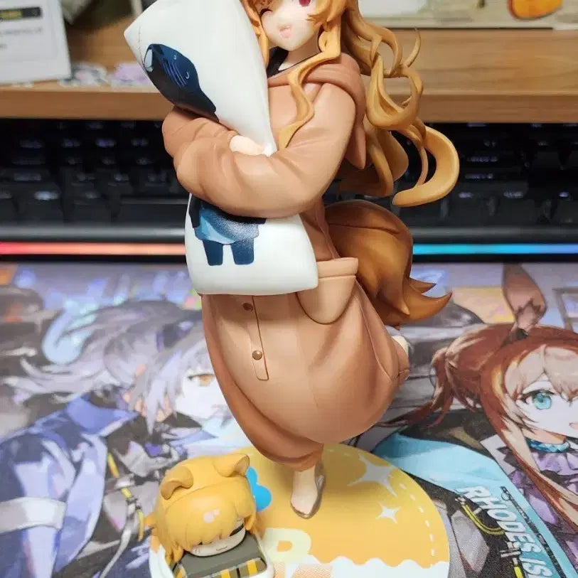[BUNJANG] Arknights Ch'en Pajama Figure + Kotatsu Mini Figure / 명일방주 케오베 파자마 피규어+코타츠 미니 피규어 판매