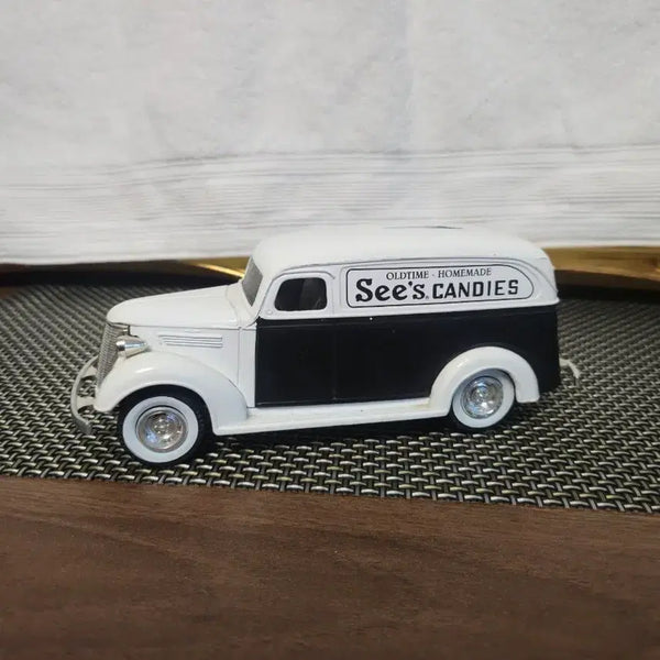 [BUNJANG] See's Candies 1991 Ertl Die-Cast 1938 Chevrolet Panel Truck Mini Bank / See's Candies 올드타임 수제 미니카 저금통
