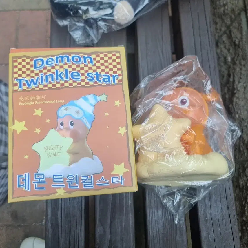 [BUNJANG] Demon Twinkle Star Lamp / 데몬 트윈클 스타 램프