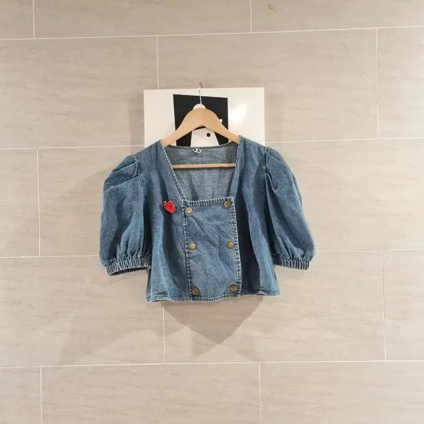 [BUNJANG] Blue Denim Volume Puff Sleeve Blouse / 청 데님 볼륨 큐티블랏
