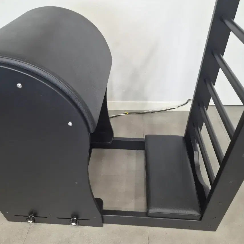 [BUNJANG] Pilates Barrel - Grade A Home Training Equipment (Daegu Pickup Only) / 필라테스 바렐 A급 홈트 직접 가져가셔야 합니다(대구)