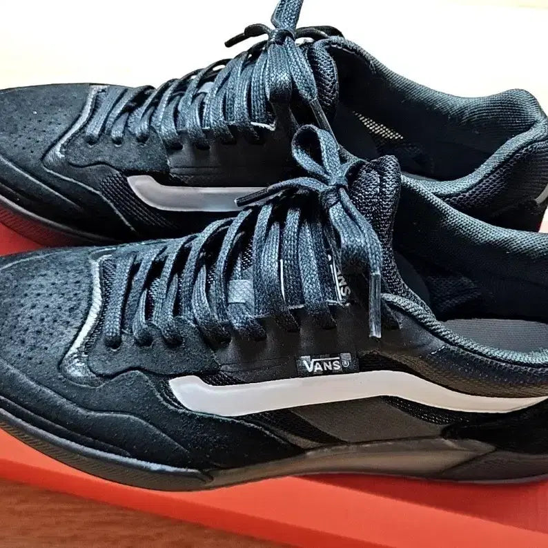 [BUNJANG] Vans Old Skool Black Suede Sneakers / 반스 올드스쿨 블랙 스웨이드 운동화