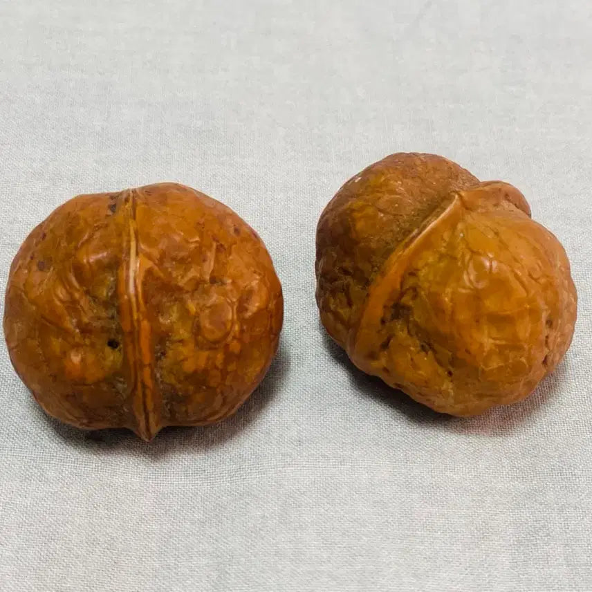 [BUNJANG] Vintage Natural Walnut Pair - Hand Acupressure & Collectible / 빈티지 천연 호두 한쌍_손지압,수집용