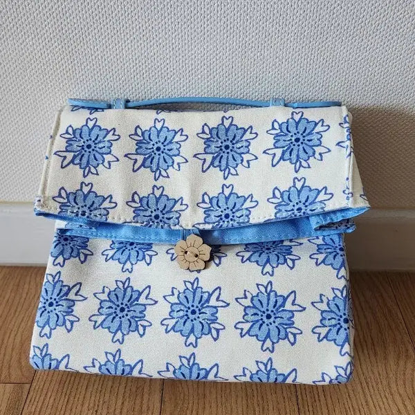 [BUNJANG] Estee Lauder Flower Pattern Pouch / 에스티 로더 플라워 패턴 파우치
