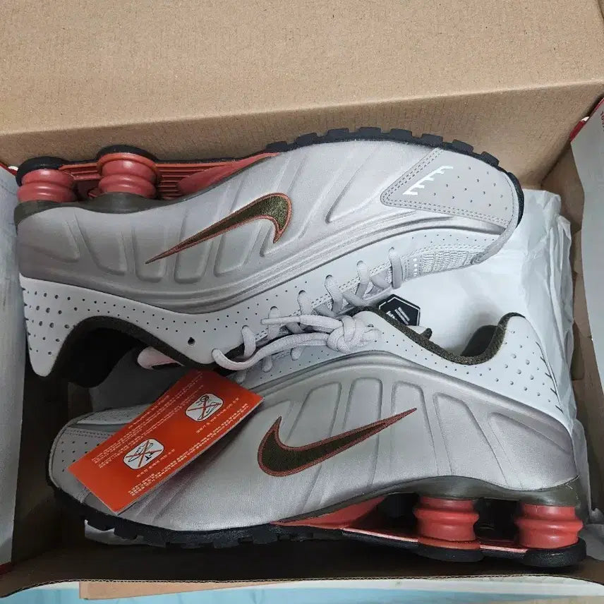 [BUNJANG] Nike Shox R4 Size 270 New / 나이키 샥스 r4 270사이즈 새제품(택포)