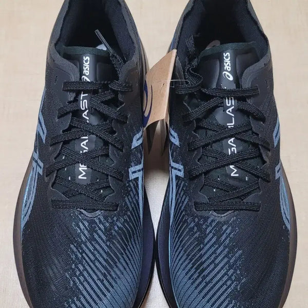 [BUNJANG] ASICS MegaBlast Black White Size 270 / 270) 아식스 메가블라스트 블랙 화이트 미실착 새제품