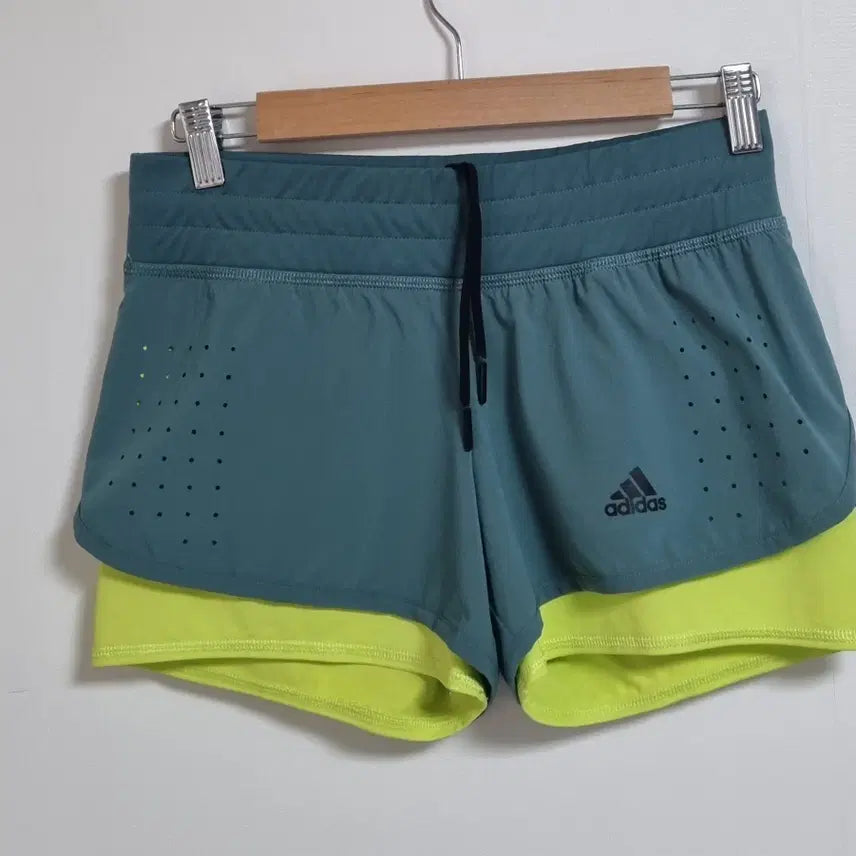[BUNJANG] Adidas Khaki + Neon Lime Shorts Leggings / 85) 아디다스 카키+네온라임 쇼츠 레깅스 반바지