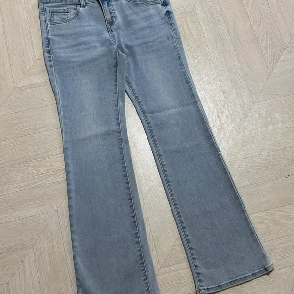[BUNJANG] Guess Bootcut Jeans Light Blue Size 26 / 게스 부츠컷 청바지 26 라이트블루