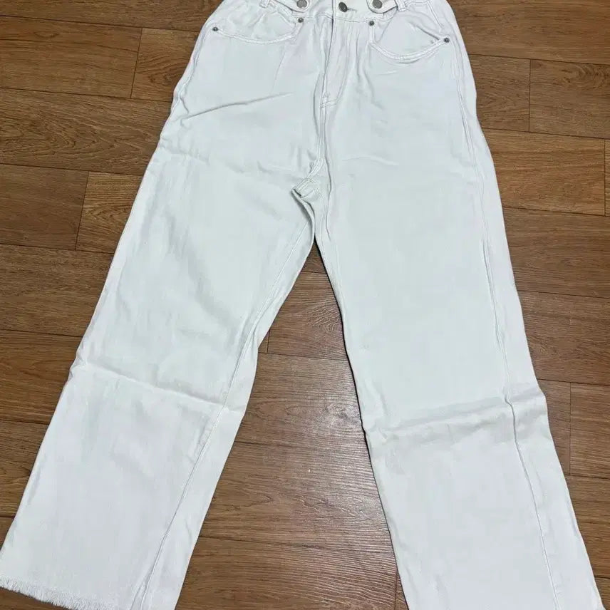 [BUNJANG] The Ilma Waist Detail White Wide Denim Pants / * 더 일마, 허리 디테일 + 와이드 화이드 데님