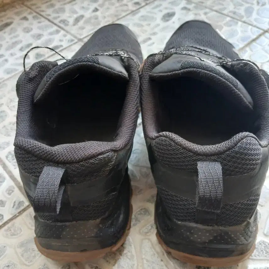 [BUNJANG] Nepa Trekking Shoes Size 260 / 네파 트레킹화260