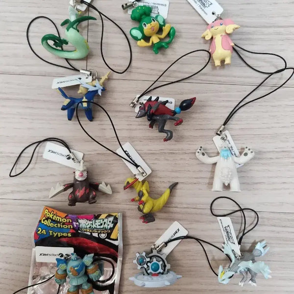 [BUNJANG] Pokemon Retro Keyring Strap - Tornadus, Terrakion, Cobalion, Virizion, Reshiram, Zekrom, Kyurem, Axew, Haxorus, Golurk, Serperior, Zoroark / 포켓몬스터 고전 레트로 키링스트랩랜드토네볼트로스대검귀액스라이즈큐레무다부니