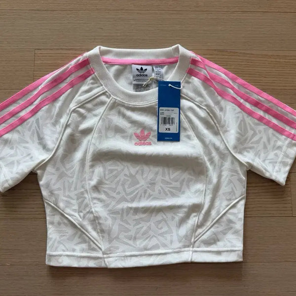 [BUNJANG] Adidas Short Sleeve Cropped T-Shirt White/Pink XS / 아디다스 반팔 크롭 티셔츠 화이트 핑크 XS