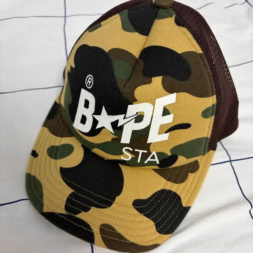 [BUNJANG] BAPE 1st Camo Star Mesh Trucker Cap / 베이프 1st 카모 스타 메쉬 트러커캡