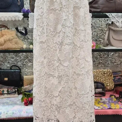 [BUNJANG] Silk Lace Punching Maxi Long Skirt / 실크 레이스 펀칭 맥시 롱스커트(FREE)
