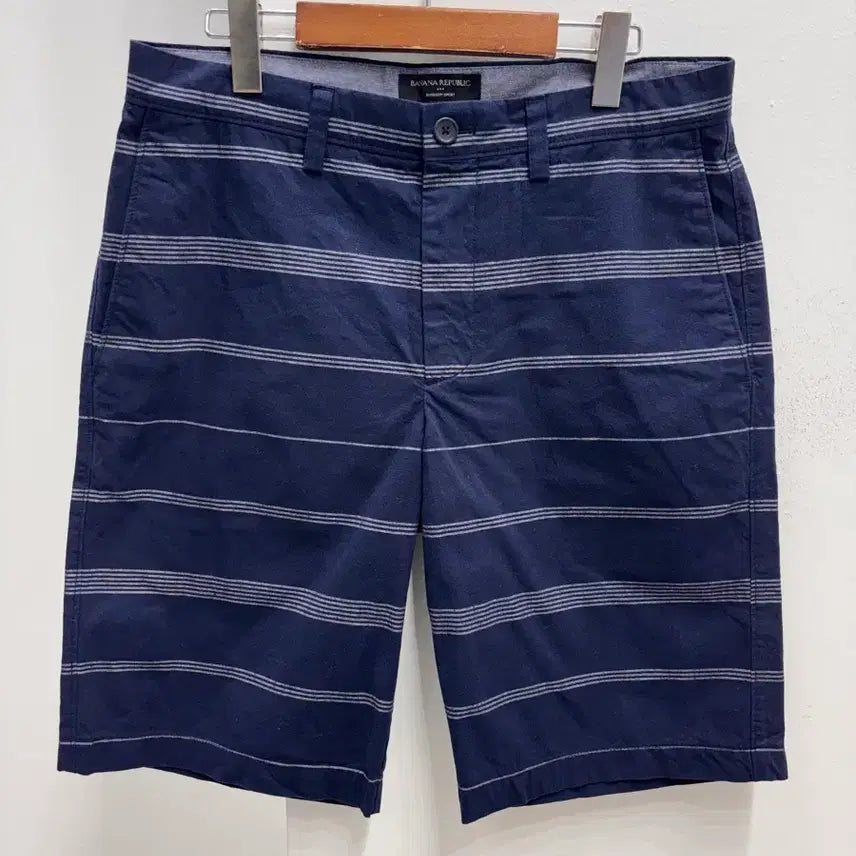 [BUNJANG] Banana Republic Men's Size 32 Striped Cotton Shorts (Navy) / 바나나리퍼블릭 남자32 면반바지 스트라이프 단가라네이비 새상품