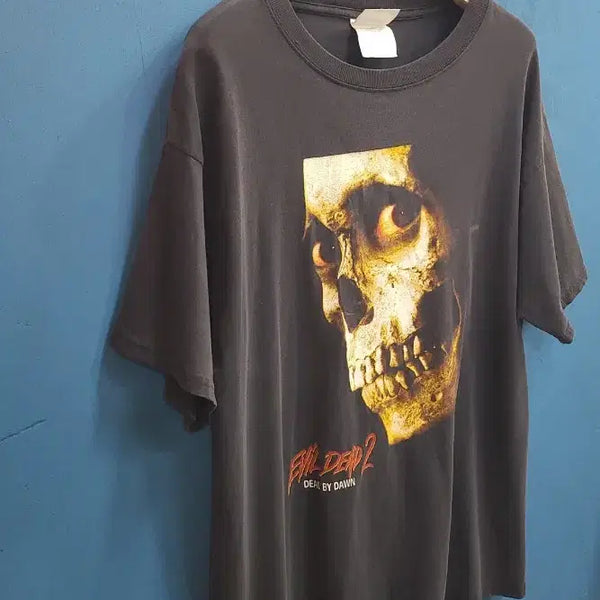 [BUNJANG] SANTEE Evil Dead 2 Graphic T-Shirt (Vintage) / 내 안의 이블데드~미국 빈티지 해골 반팔티
