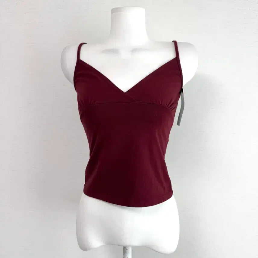 [BUNJANG] Brandy Melville Burgundy V-Neck Sleeveless Top / 브랜디멜빌) 랩 브이넥 슬리브리스