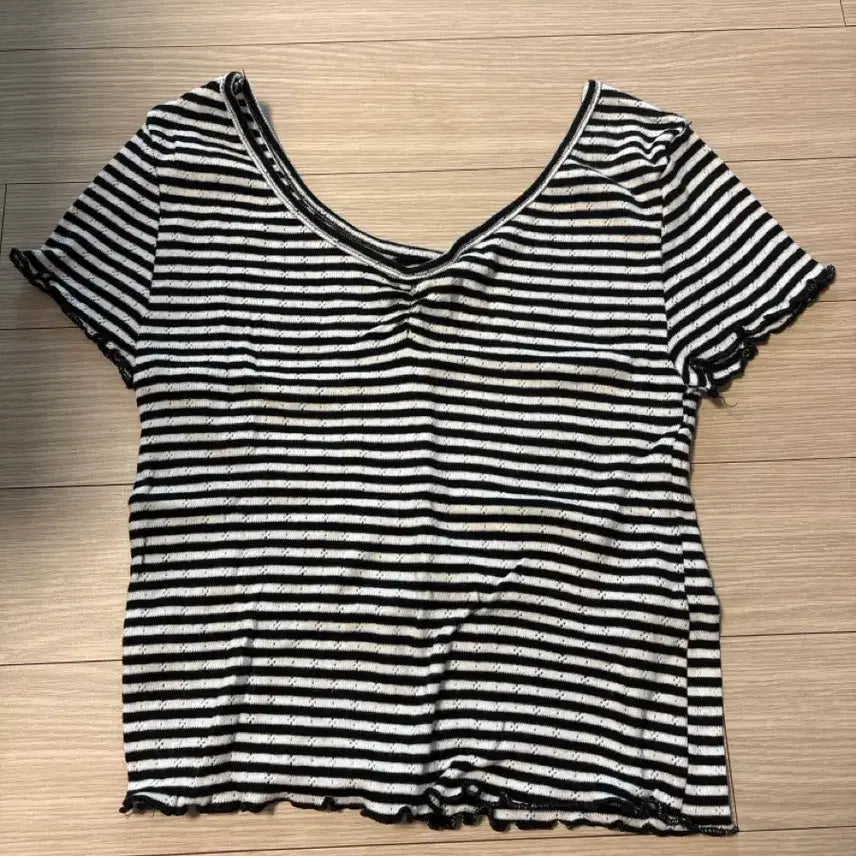 [BUNJANG] Shirring Short-Sleeve T-Shirt / 셔링 반팔티셔츠