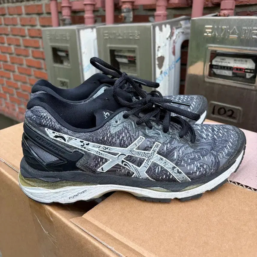 [BUNJANG] ASICS Gel-Kayano 23 Women's Shoes / 아식스 젤카야노 23 245