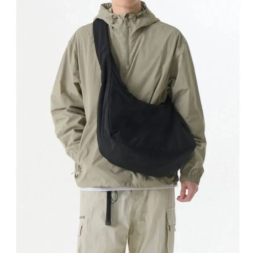 [BUNJANG] Musinsa Black Nylon Shoulder Bag / 무신사 블랙 나일론 숄더백