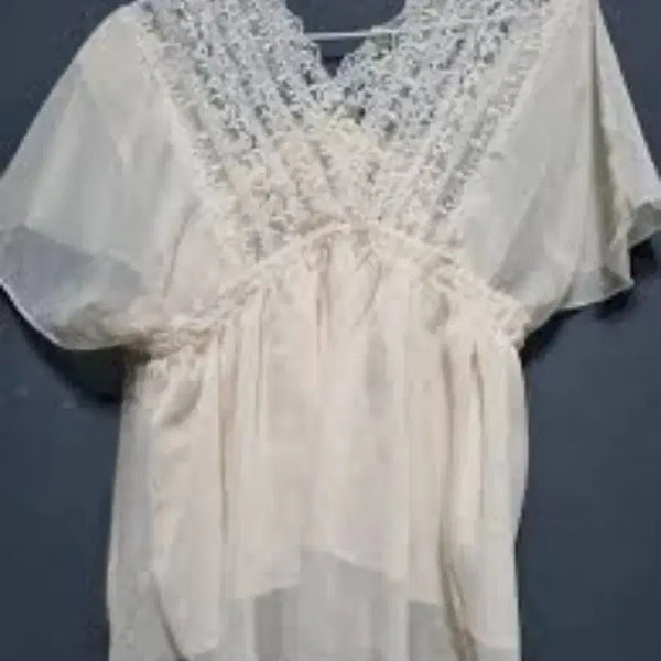 [BUNJANG] Cream Lace Blouse (Unworn) / 크림색레이스블라우스(미착용)