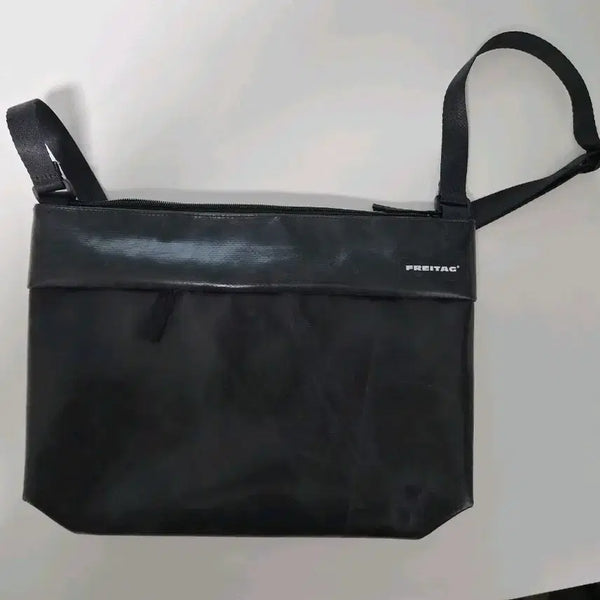 [BUNJANG] Freitag Lou All Black Crossbody Bag / 프라이탁 루 올검 크로스백