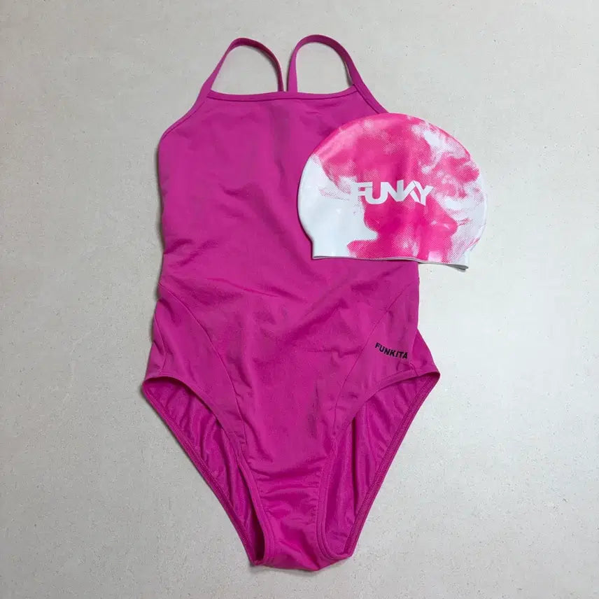 [BUNJANG] Funkita Double Steel Daisy Middle Cut Swimsuit & Steaming Hot Silicone Cap Set / 펑키타 더블스틸 미들컷 수영복 (수모세트)