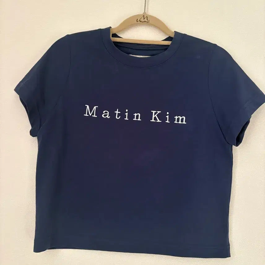 [BUNJANG] Matinkim Embroidered Cropped Short-Sleeve T-Shirt / 마뗑킴 자수 크롭 반팔티((무배))