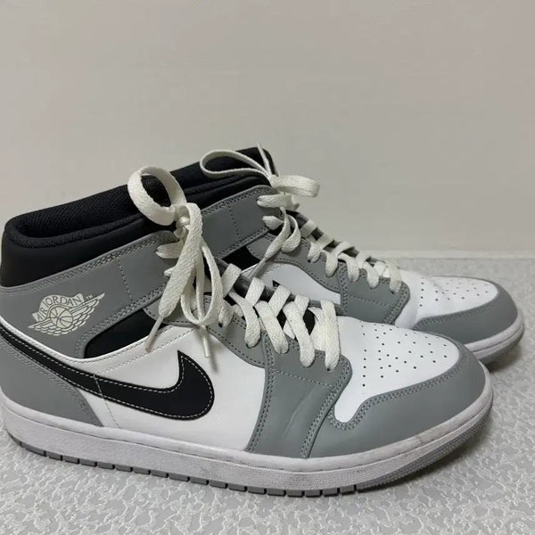 [BUNJANG] Nike Air Jordan 1 Mid Light Smoke Grey / 나이키 에어 조던 1 미드 라이트 스모크 그레이 285