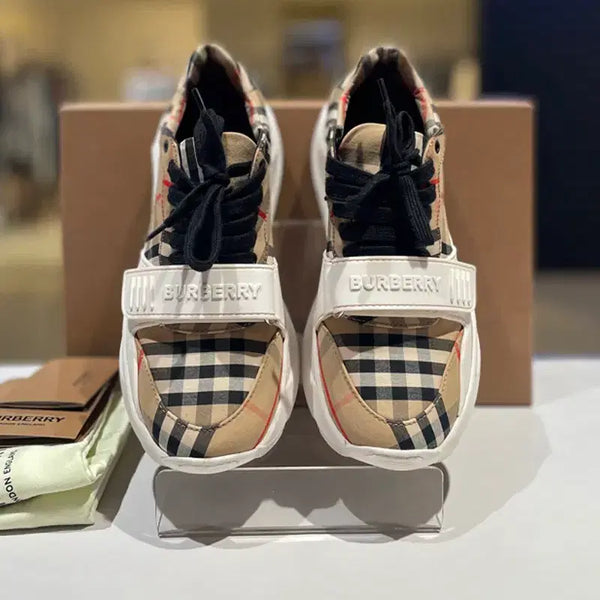 [BUNJANG] Burberry Women's Reggis Low-Top Sneakers / 버버리 여성 리지스 로우탑 스니커즈 37사이즈 8020281