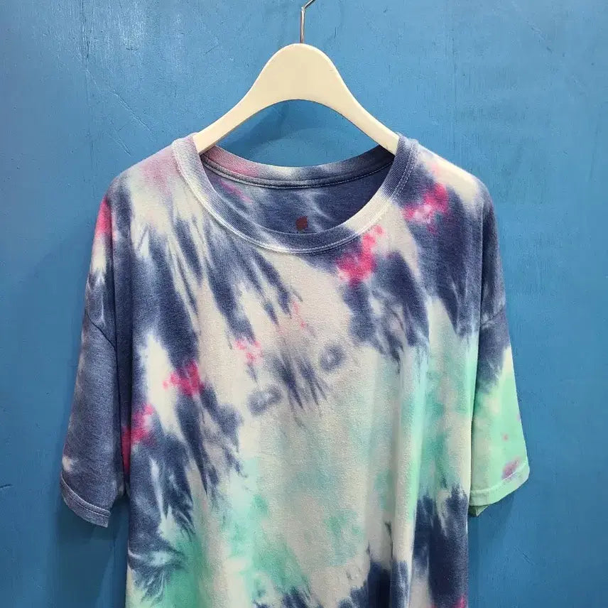 [BUNJANG] Hanes Tie-Dye T-Shirt Aurora / 한장의 오로라, 헤인즈 타이다이 티셔츠