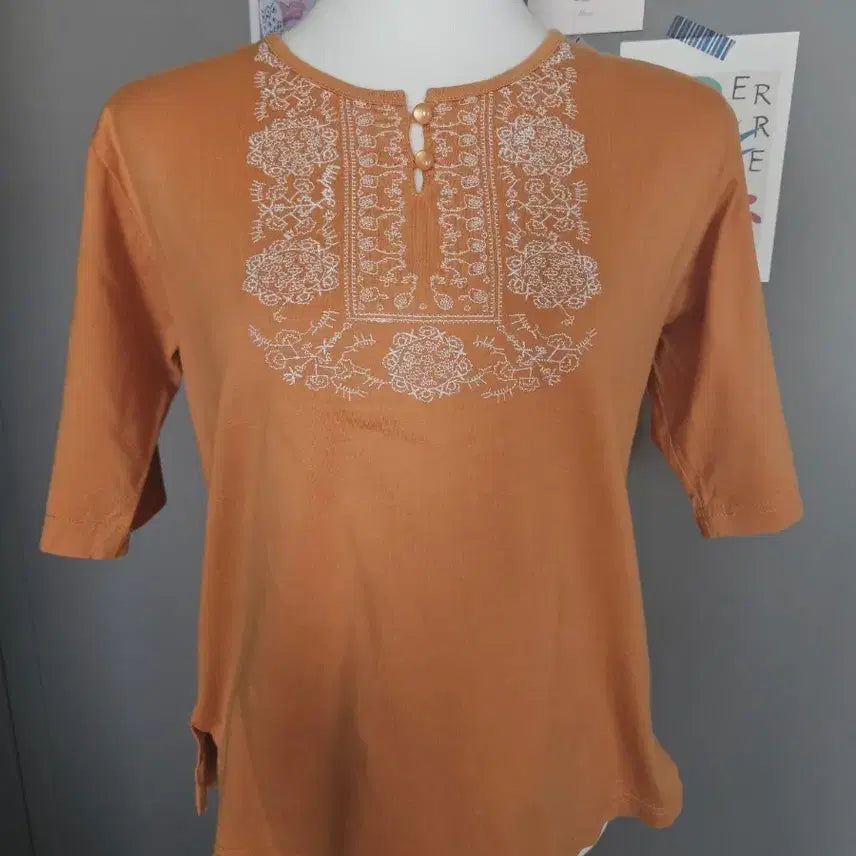 [BUNJANG] Hanamon Vintage T-shirt & Knit Set / 하나모토 빈티지 세트 티셔츠+니트