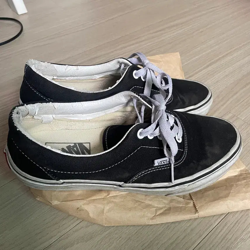 [BUNJANG] Vans Era Core Classic Black / 반스 에라 코어 클래식 블랙 255