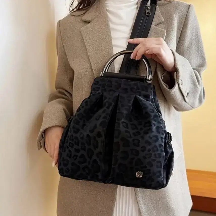 [BUNJANG] Leopard Print Shirring Women's Shoulder Bag & Backpack / 호피무늬 셔링 여성 숄더&백팩