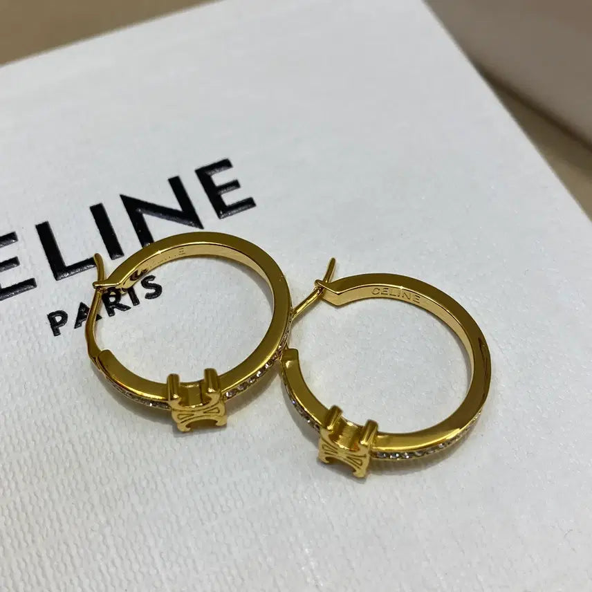 [BUNJANG] Celine Gold-tone Brass Earrings with Intricate Inlay Detail / 셀린 골드톤 황동 귀걸이 섬세한 인레이 장식 포인트 여성 장신구