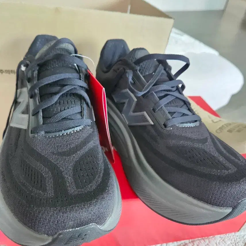 [BUNJANG] New Balance Fresh Foam More v6 Black / 뉴발란스 프레쉬폼모아6