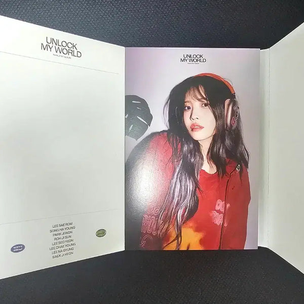 [BUNJANG] fromis_9 Postcard Book Set / 프로미스나인 포스트카드북 세트 팝니다