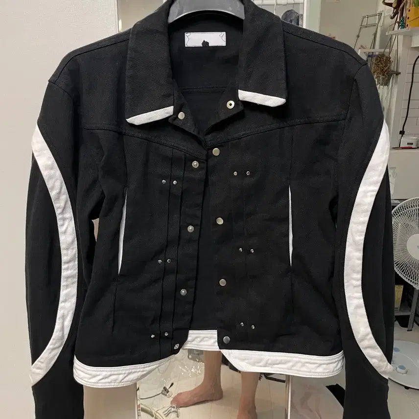 [BUNJANG] KANJUNGSEOK Dart Pocket Denim Jacket Black / KANJUNGSEOK 강정석 다트포켓 자켓 1 블랙 데님 자켓