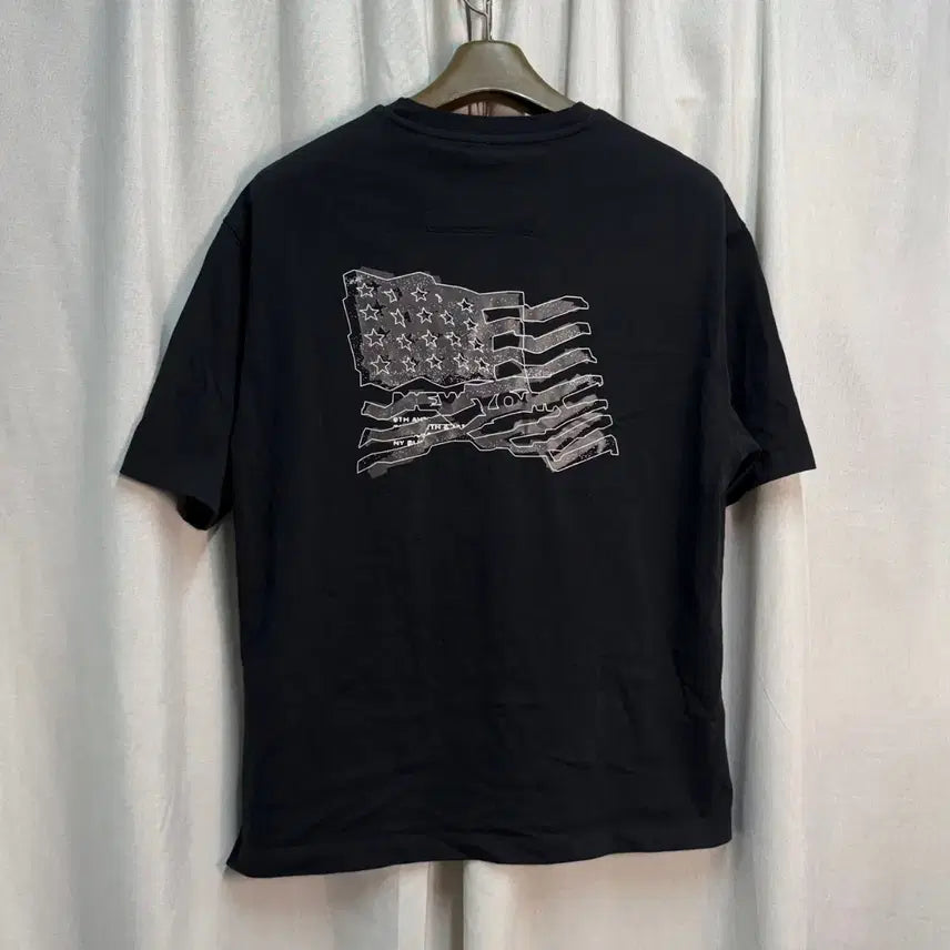 [BUNJANG] JILLSTUART NEW YORK Rouge Fit Flag Graphic T-Shirt / [L] 질스튜어트 뉴욕 루즈핏 성조기 그래픽 반팔 티셔츠