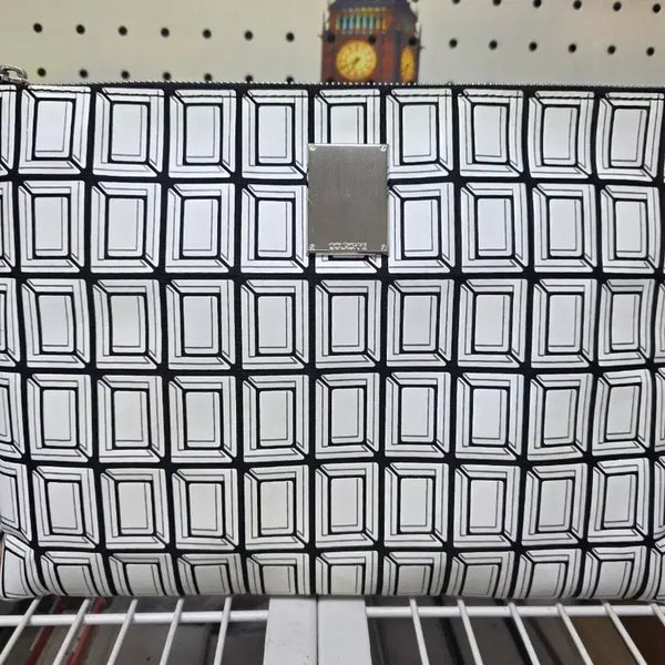 [BUNJANG] Couronne Sequatre Clutch Bag / 쿠론 쎄콰트레 클러치백  GE71