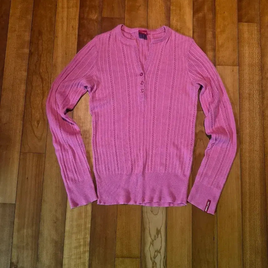 [BUNJANG] Pink V-Neck Long-Sleeve Knit (L) / 얇은 핑크색 브이넥 긴팔 니트 100 L