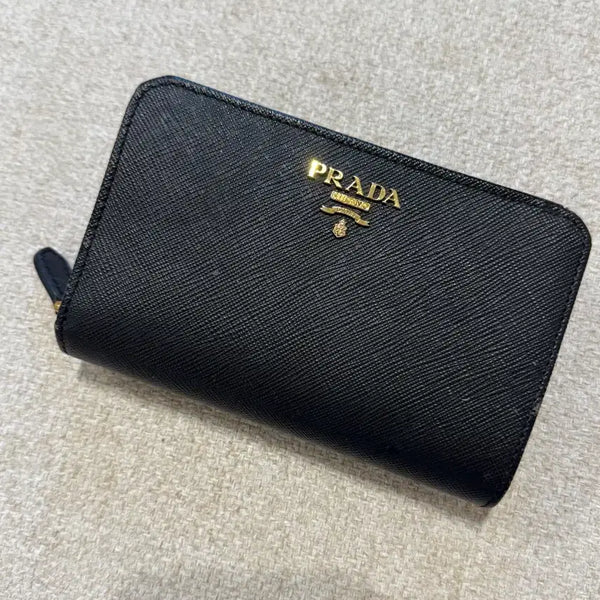 [BUNJANG] Prada Women's Saffiano Leather Bi-fold Wallet with Gold Logo / 프라다 지갑 정 x
